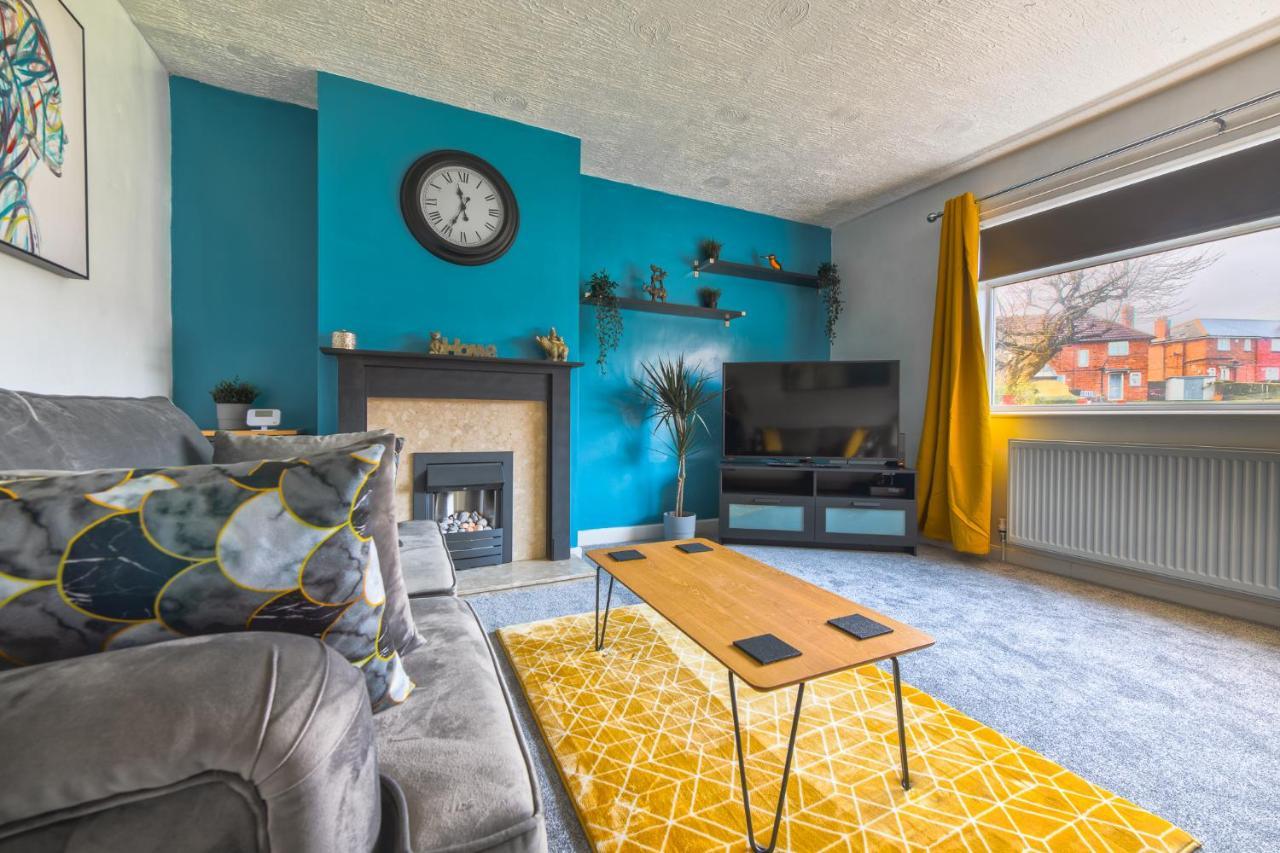 Rookwood House - Spacious Home With Free Parking - Short Stay Leeds Leeds  Exterior photo