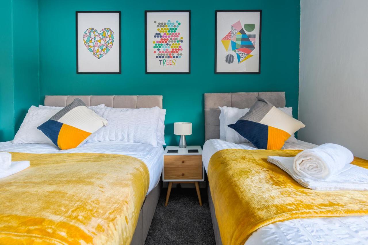 Rookwood House - Spacious Home With Free Parking - Short Stay Leeds Leeds  Exterior photo